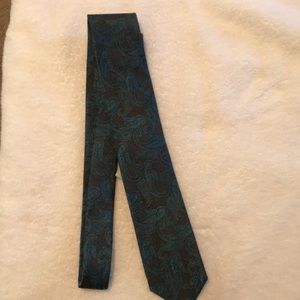 Pronto Uomo. Men’s tie NWT.  Charcoal gray with teal paisley pattern